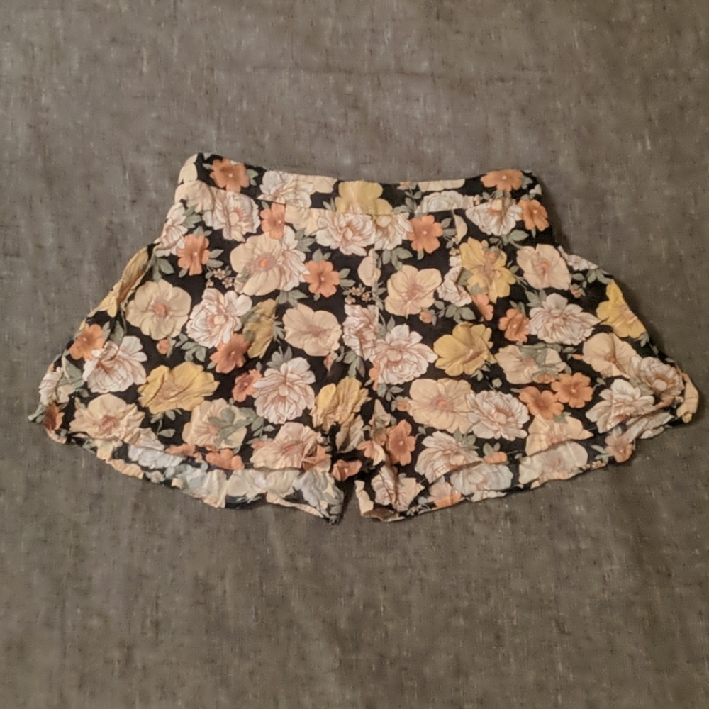 Too small - Picture 2 of 2